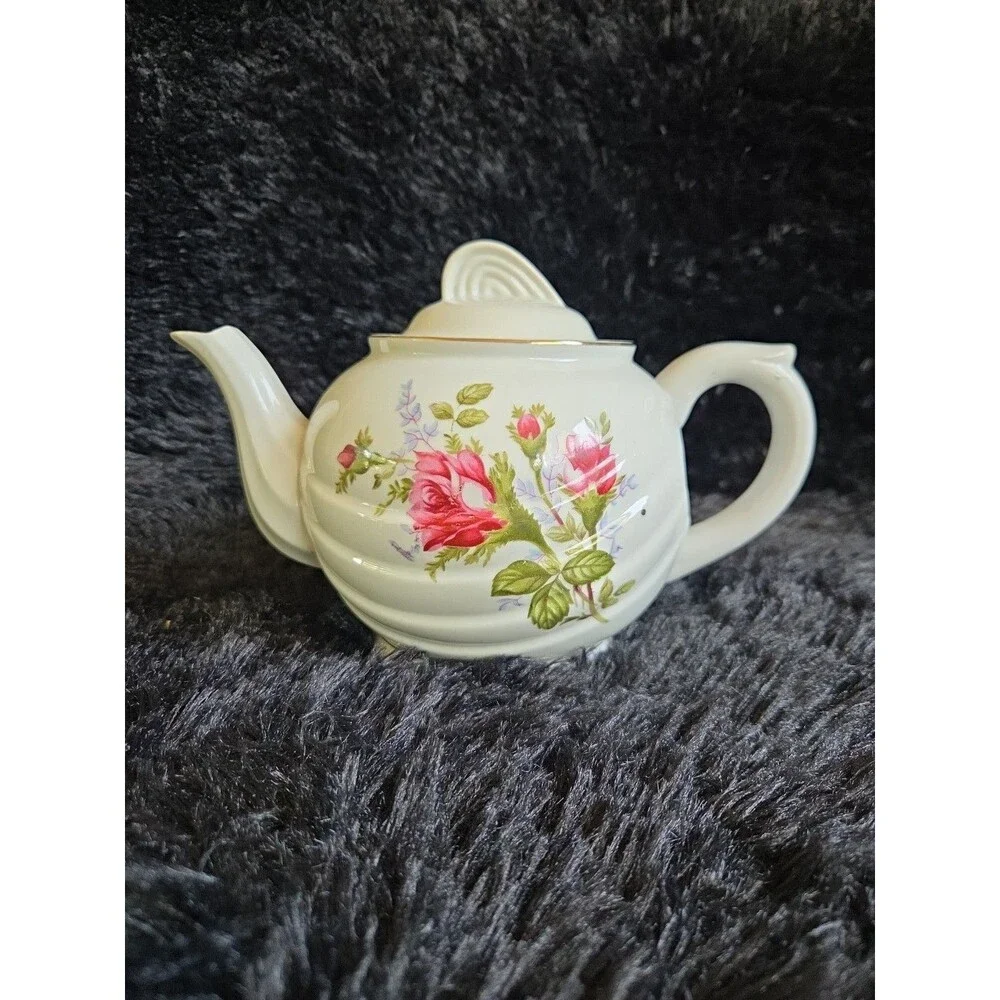 Pompadour Style Moss Rose Teapot Gold Trim Vintage